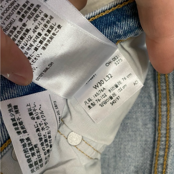 Levis 501 - Picture 2 of 8